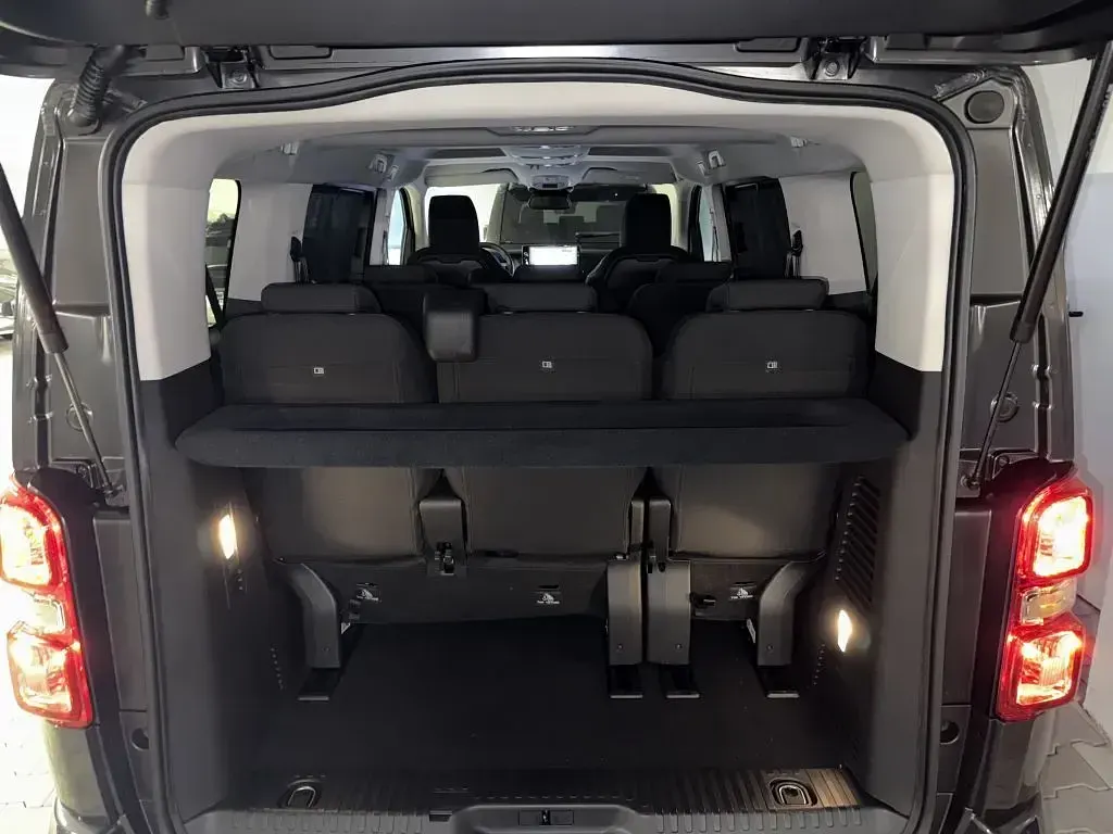 Neu Toyota Proace Verso 179 PS (131 kW) 2026 Black metallic Kombi
