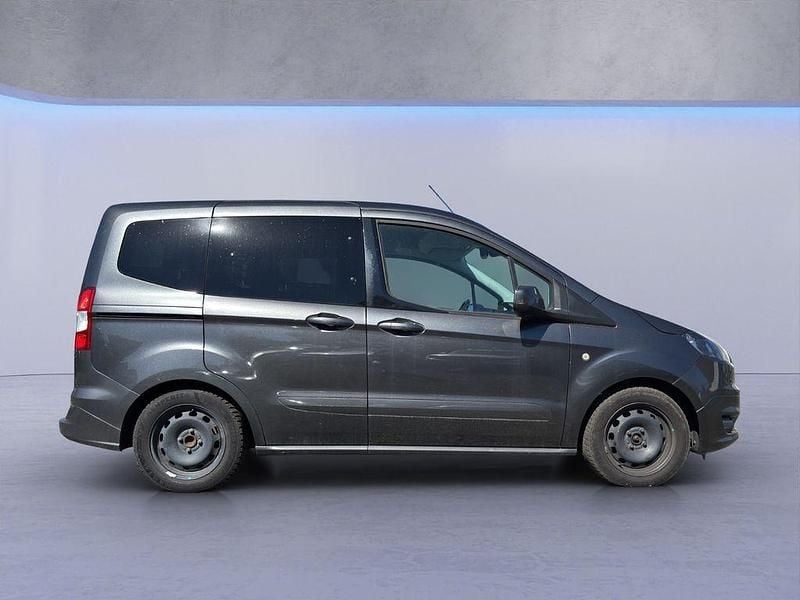 Gebraucht Ford Tourneo Courier Trend 101 PS (74 kW) 2017 Grau Van / Kleinbus