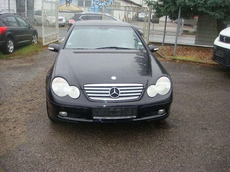 Schwarz Gebraucht 2001 Mercedes C180 Coupé | 2.300 € (Guter Preis) - Bild 1/4