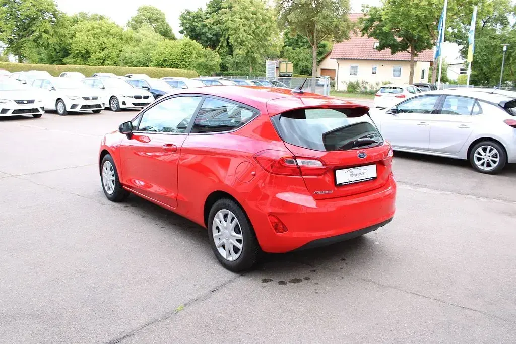 Gebraucht Ford Fiesta Cool & Connect 75 PS (55 kW) 2020 Rot Kleinwagen