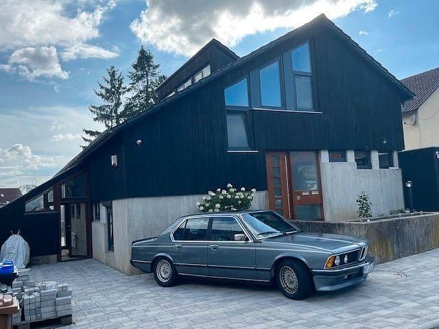 Gebraucht BMW 735 218 PS (160 kW) 1982 Grau Limousine