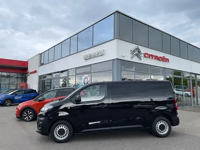 Używany Citroën Jumpy 102 KM (75 kW) 2024 Purpurowy Minivan