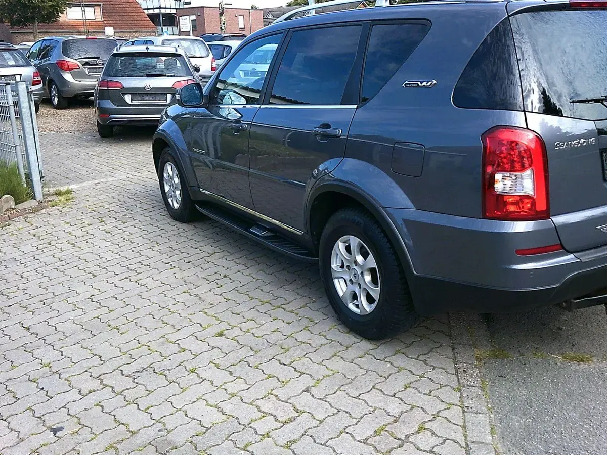 Gebraucht SsangYong Rexton 178 PS (130 kW) 2017 Grau SUV