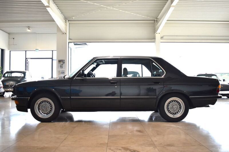 Gebraucht BMW M5 Performance 286 PS (210 kW) 1986 Schwarz Limousine