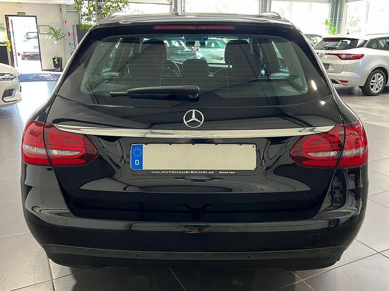 Gebraucht Mercedes C200 160 PS (117 kW) 2020 Schwarz Kombi