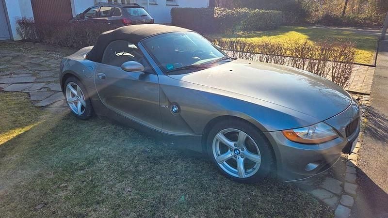 Gebraucht BMW Z4 231 PS (169 kW) 2004 Grau Cabrio