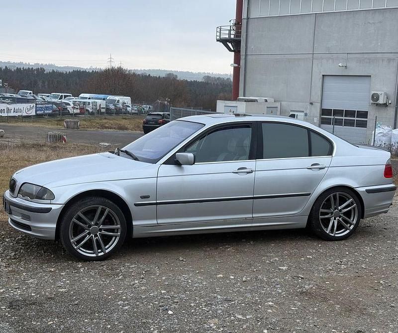 Silber Gebraucht 2000 BMW 325 M Sport Limousine | 1.250 € - Bild 1/4