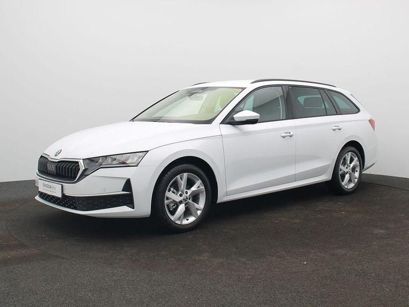 Gebraucht Skoda Octavia 150 PS (110 kW) 2026 Moonweiss metallic Kombi