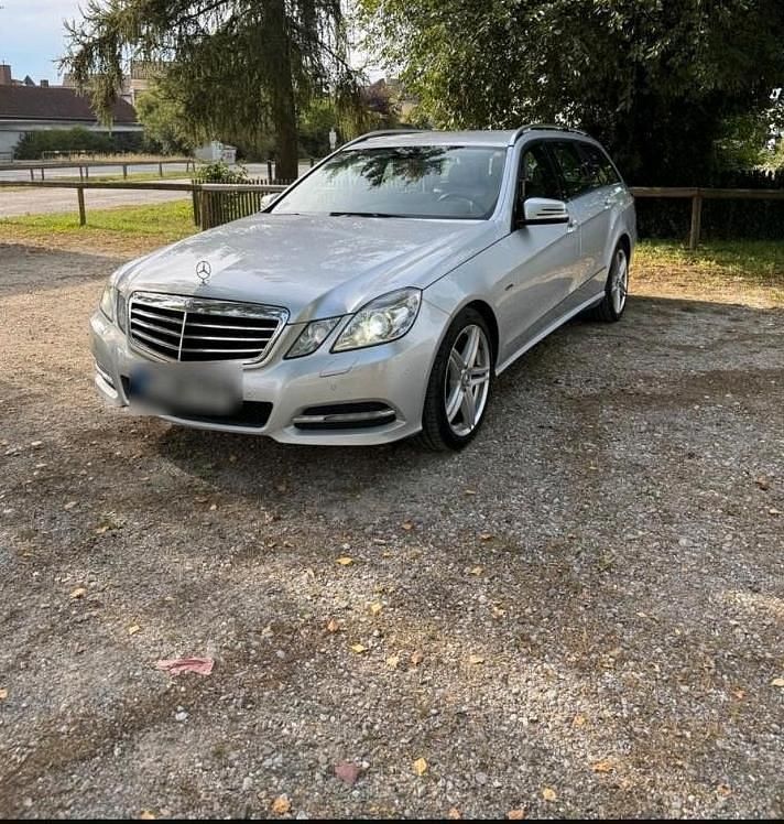 Silber Gebraucht 2010 Mercedes E300 Kombi | 6.900 € (Superpreis) - Bild 1/4