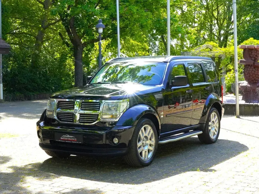 Gebraucht Dodge Nitro 205 PS (150 kW) 2008 Schwarz SUV
