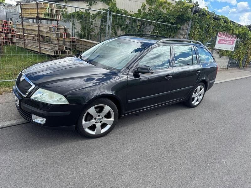 Schwarz Gebraucht 2006 Skoda Octavia Kombi | 2.000 € (Fairer Preis) - Bild 1/4