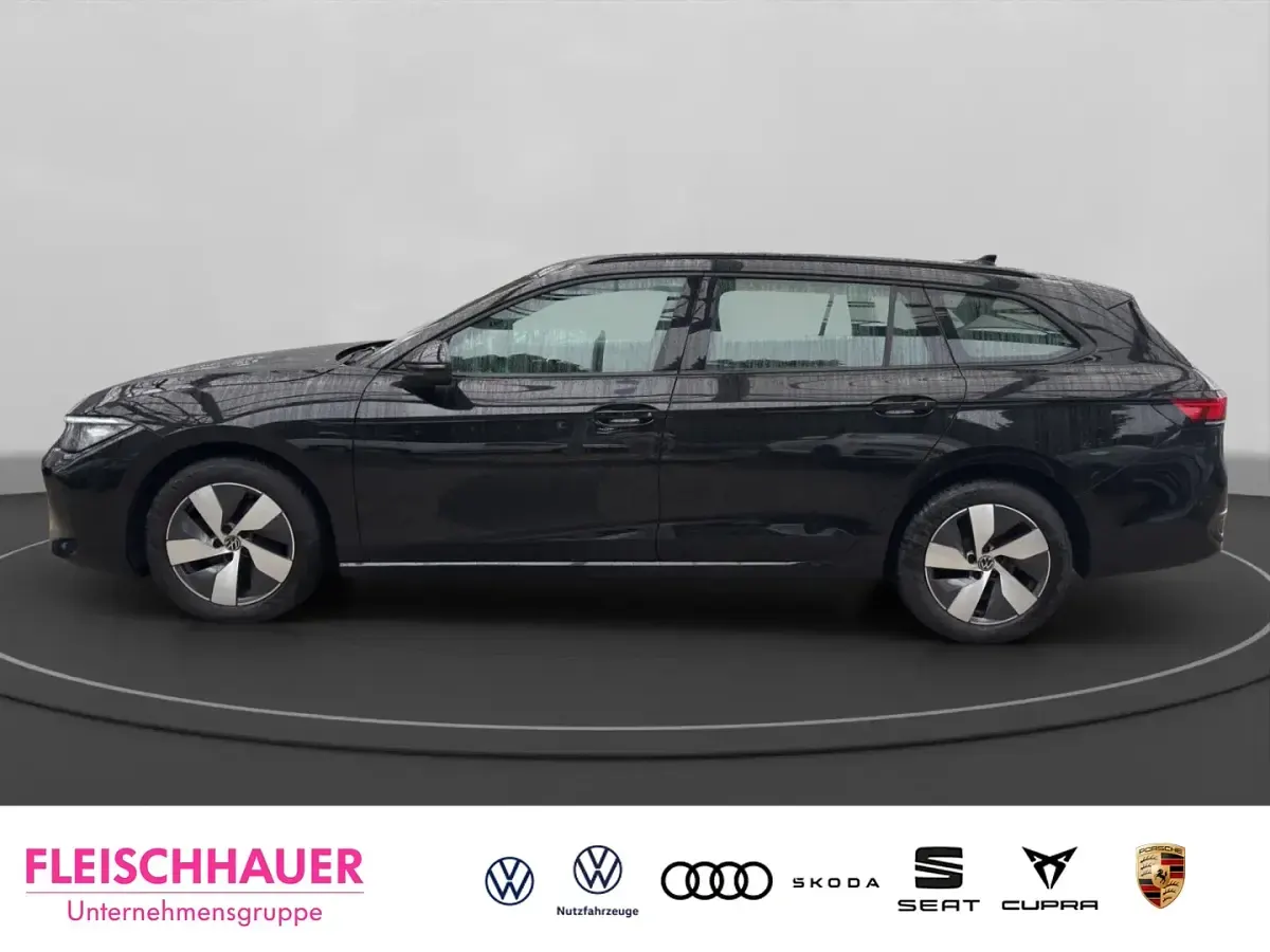 Gebraucht VW Passat 150 PS (110 kW) 2025 Schwarz Kombi