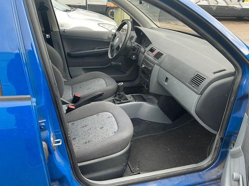 Gebraucht Skoda Fabia Classic 60 PS (44 kW) 2002 Blau Limousine