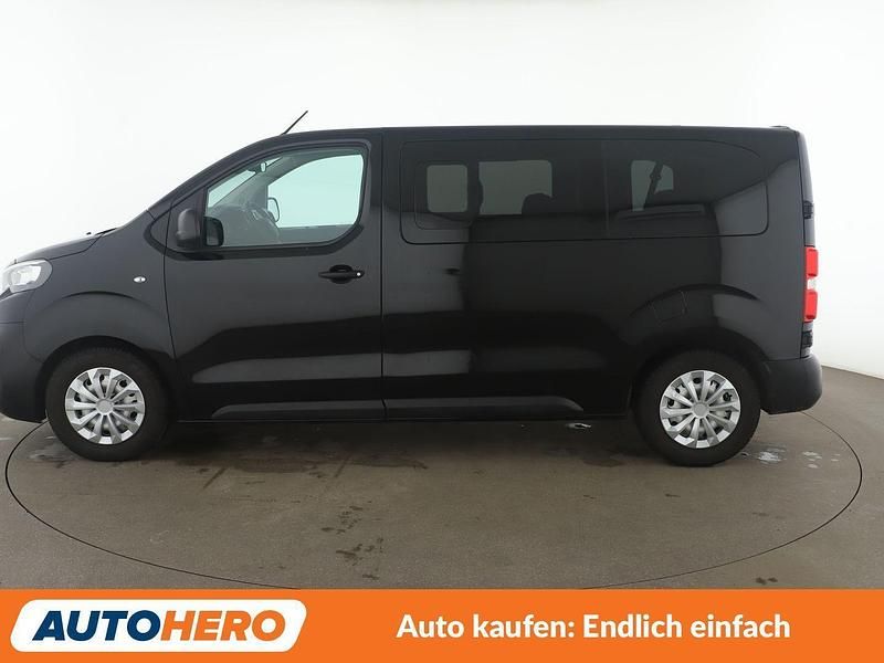 Gebraucht Peugeot Traveller 120 PS (88 kW) 2019 Schwarz Van / Kleinbus