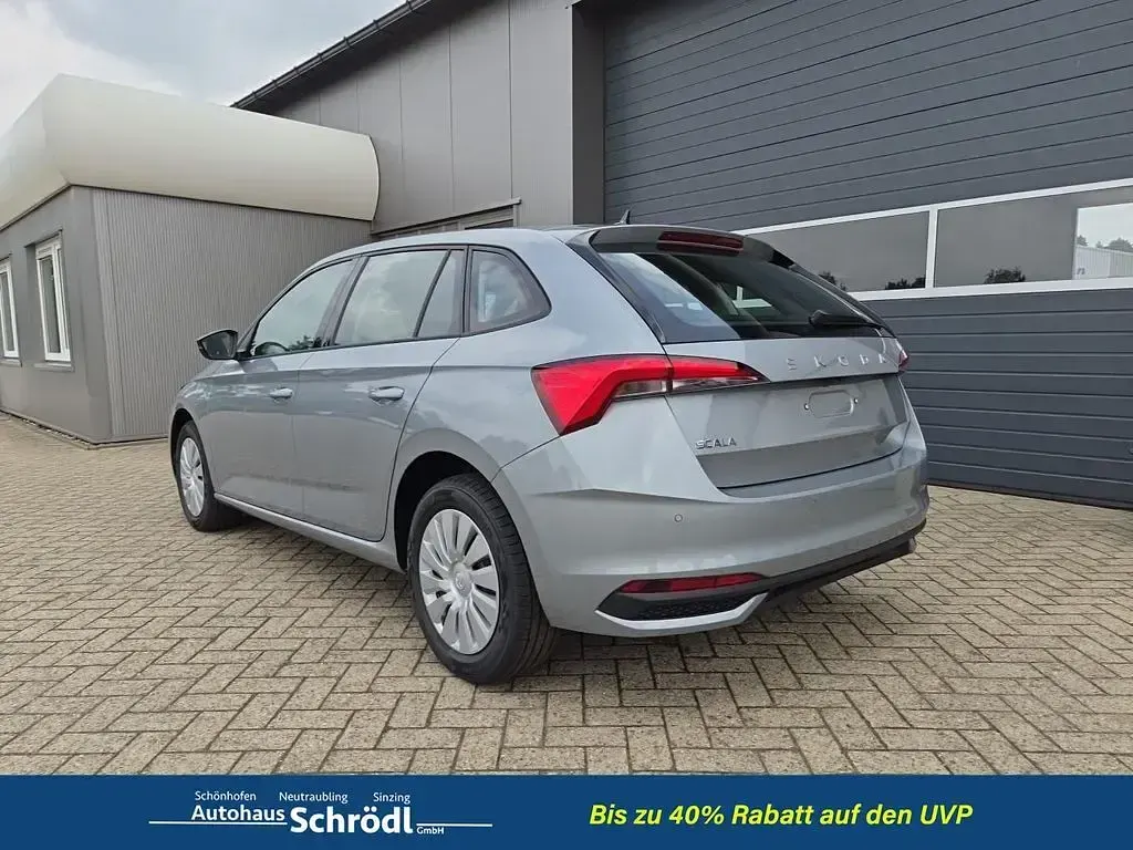 Neu Skoda Scala Selection 116 PS (85 kW) 2026 Silber Kleinwagen