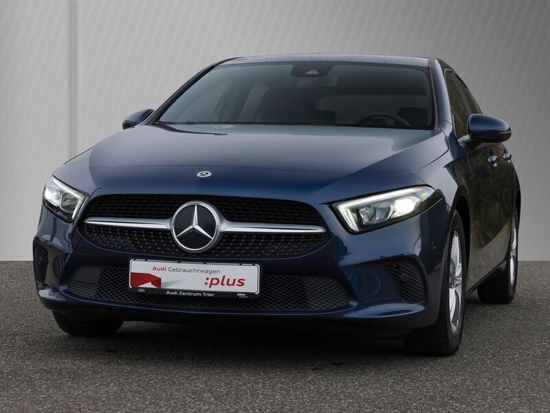 Gebraucht Mercedes A180 116 PS (85 kW) 2020 Denimblau  metalliclack Limousine