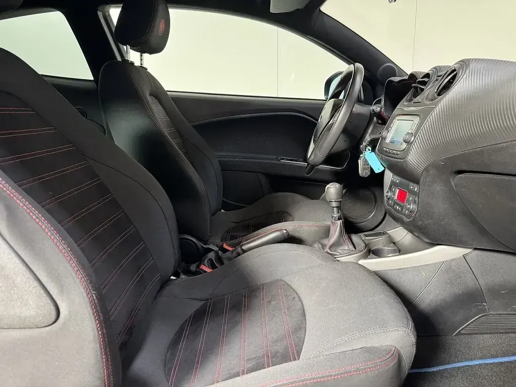 Gebraucht Alfa Romeo MiTo 77 PS (56 kW) 2017 Blau Kleinwagen