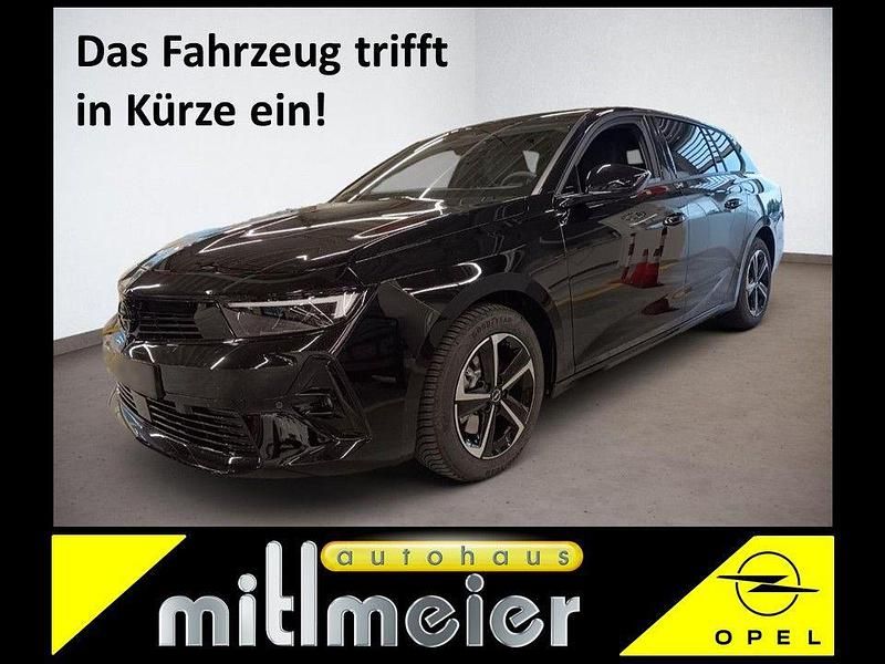 Schwarz karbon schwarz met. Gebraucht 2024 Opel Astra Kombi | 21.485 € (Superpreis) - Bild 1/3