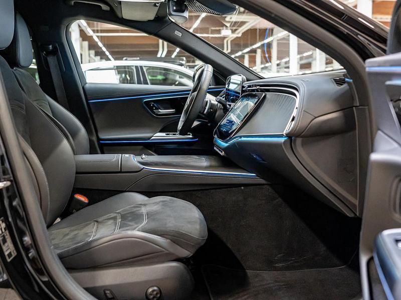 Gebraucht Mercedes E220 Advanced 197 PS (144 kW) 2024 Schwarz / obsidianschwarz Kombi
