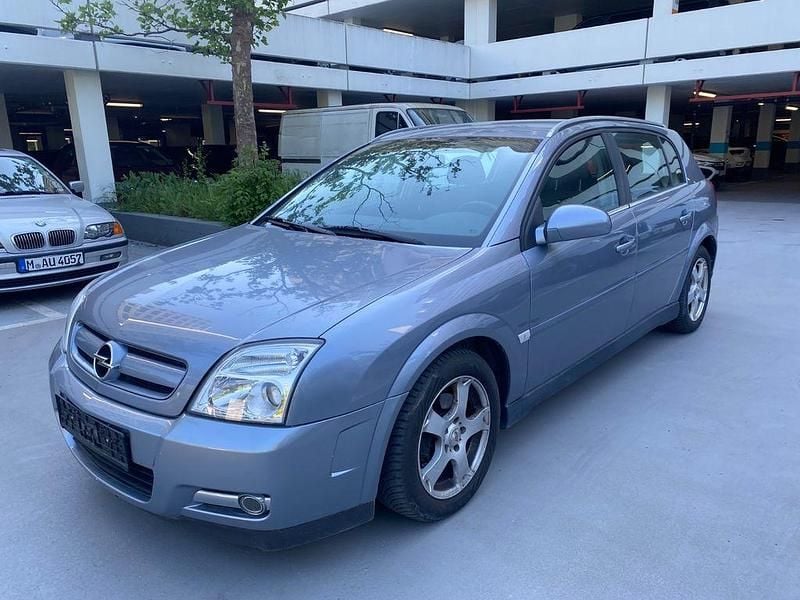 Grau Gebraucht 2004 Opel Signum Kombi | 1.400 € (Guter Preis) - Bild 1/4