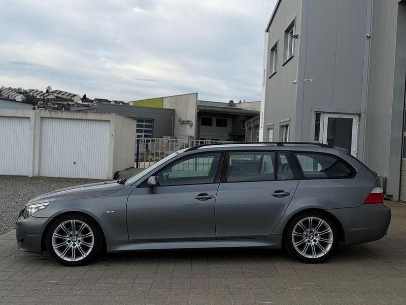 Gebraucht BMW 520 M Sport 177 PS (130 kW) 2009 Grau Kombi