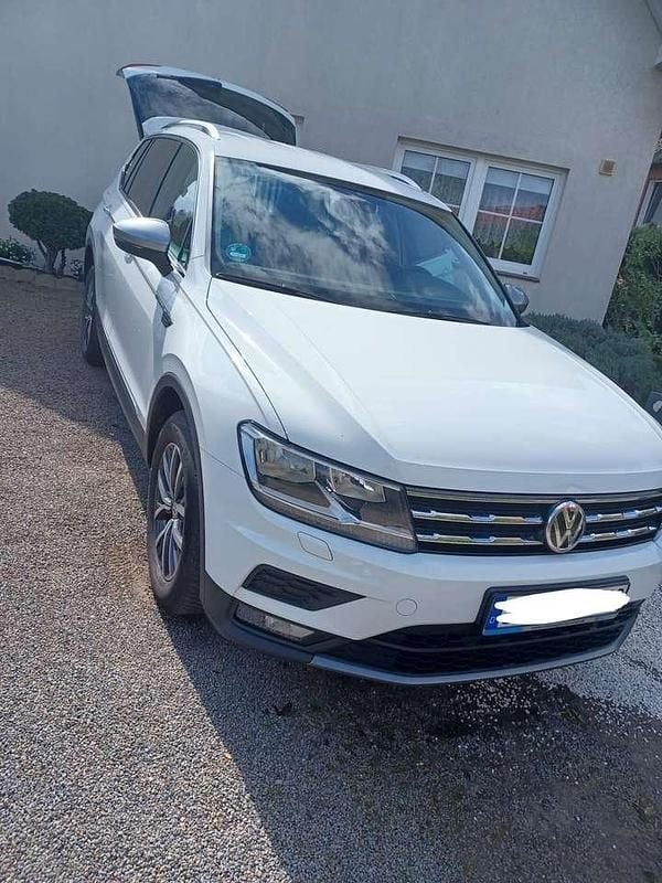 Gebraucht VW Tiguan Allspace Trendline 150 PS (110 kW) 2019 Weiß SUV