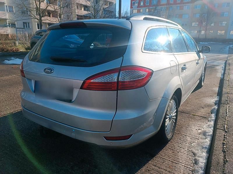 Gebraucht Ford Mondeo 140 PS (102 kW) 2009 Silber Kombi
