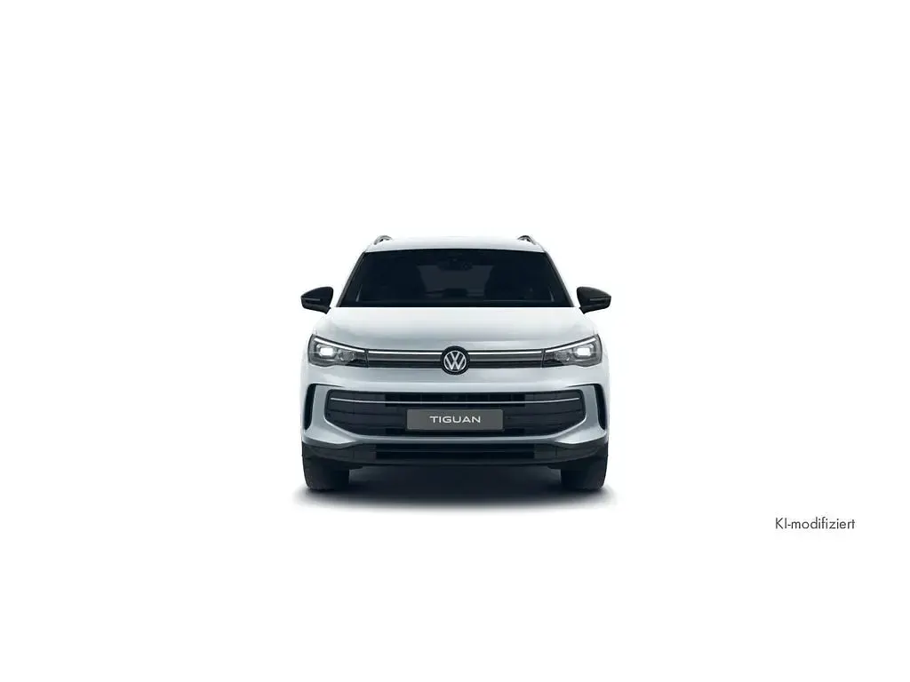 Gebraucht VW Tiguan Goal 150 PS (110 kW) 2025 Oyster silver metallic (metallic) SUV