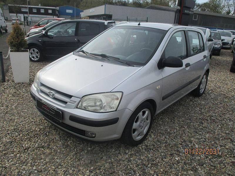 Second-hand Hyundai Getz 84 CP (61 kW) 2005 Argintiu Hatchback