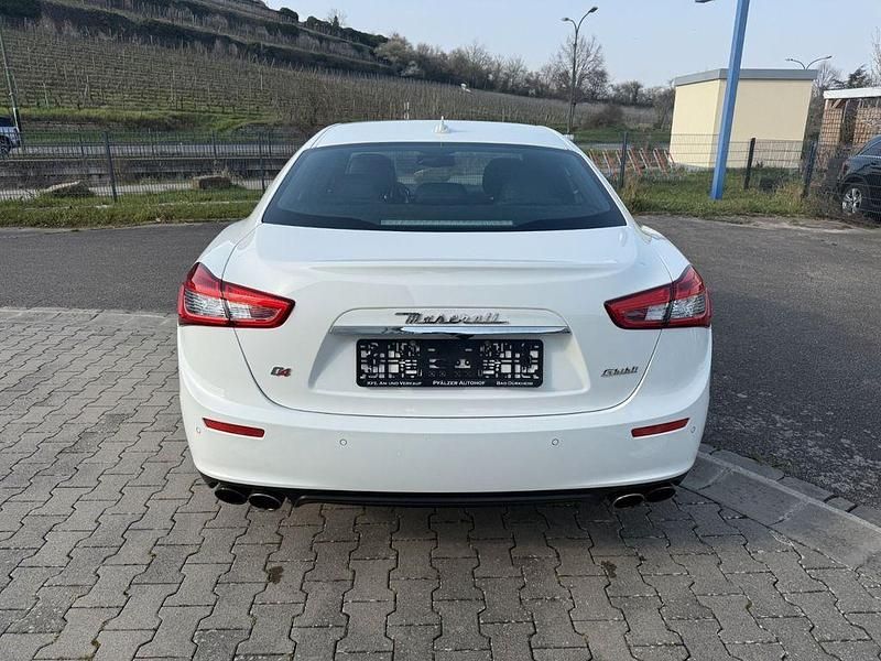 Gebraucht Maserati Ghibli 409 PS (300 kW) 2016 Weiß Limousine