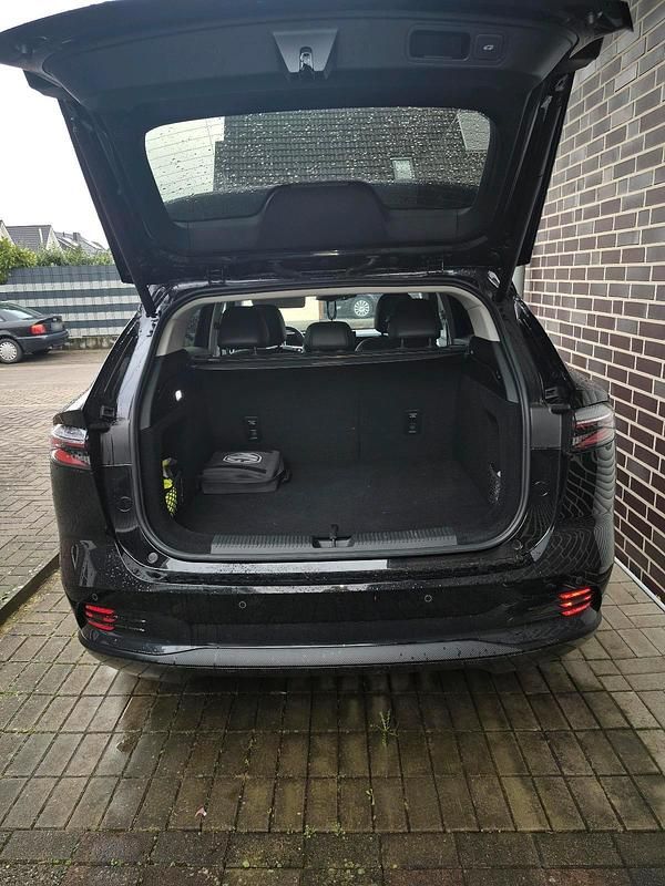 Gebraucht MG HS 272 PS (200 kW) 2025 Schwarz SUV