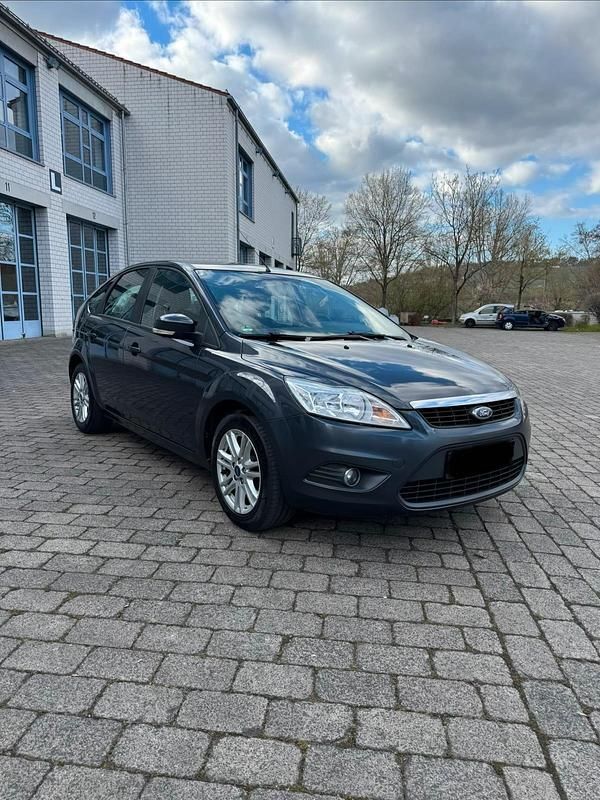 Gebraucht Ford Focus Style 101 PS (74 kW) 2011 Grau Limousine