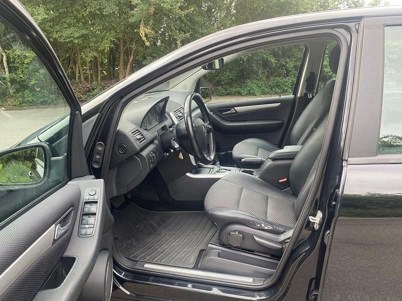 Gebraucht Mercedes A160 Avantgarde 95 PS (69 kW) 2010 Schwarz Limousine