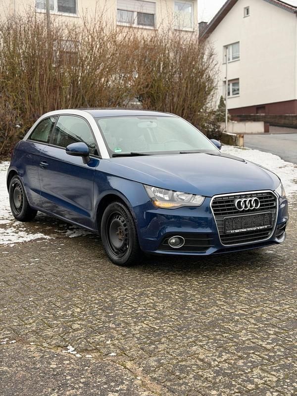 Gebraucht Audi A1 Ambition 105 PS (77 kW) 2011 Blau Kleinwagen
