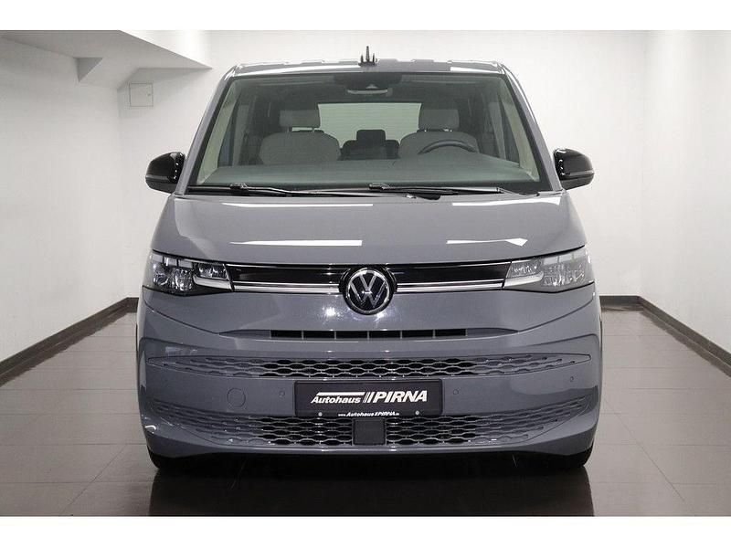 Begagnad VW Multivan Life 150 HK (110 kW) 2022 Grå Minibuss