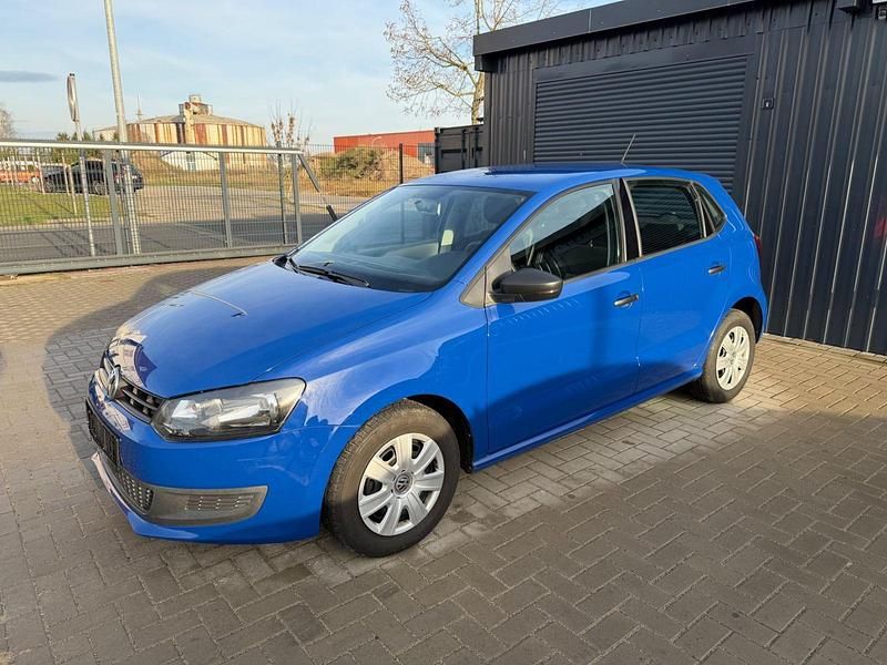 Blau Gebraucht 2013 VW Polo Trendline Kleinwagen | 5.600 € (Guter Preis) - Bild 1/4