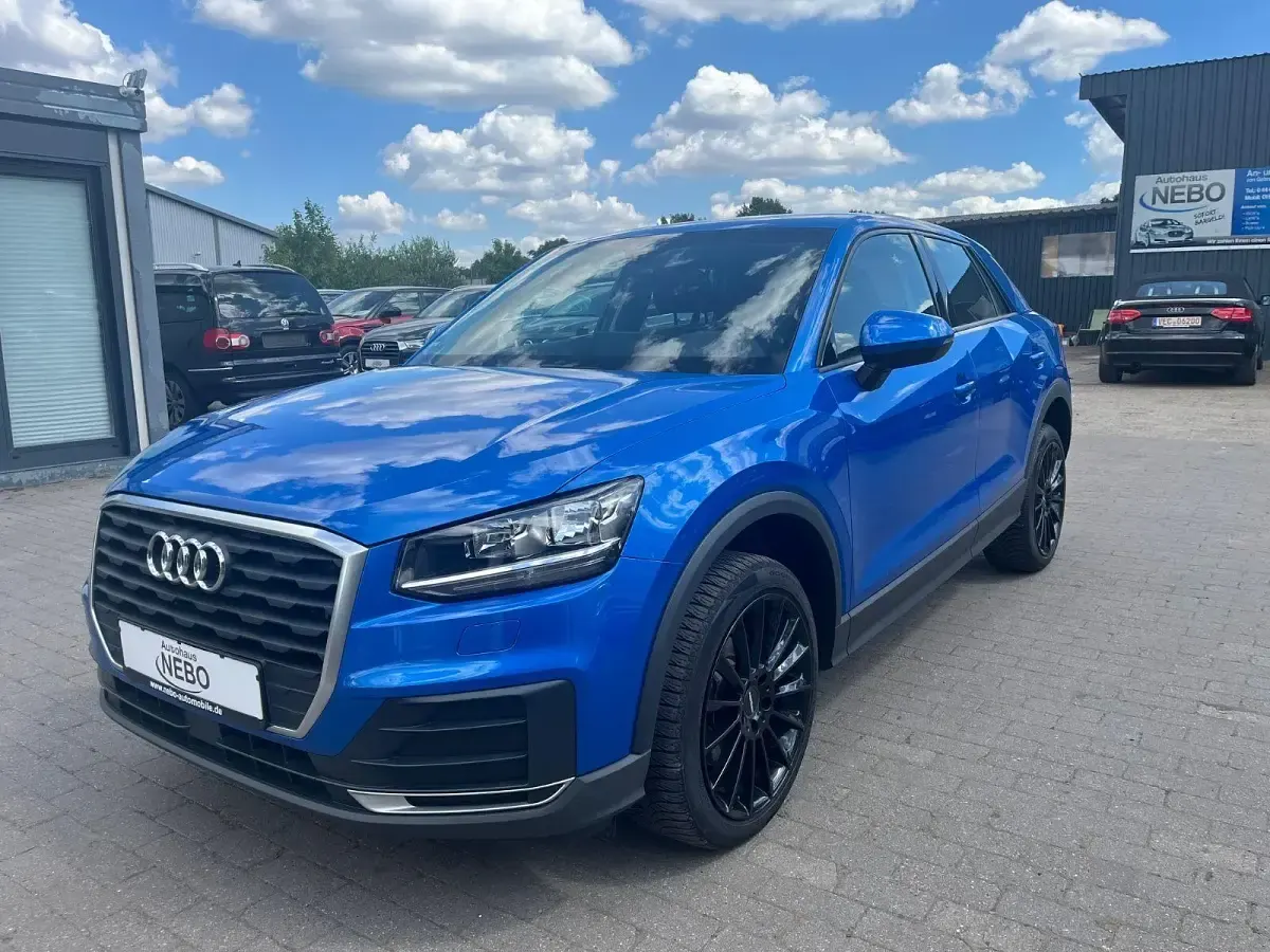 Gebraucht Audi Q2 Basis 116 PS (85 kW) 2018 Blau SUV