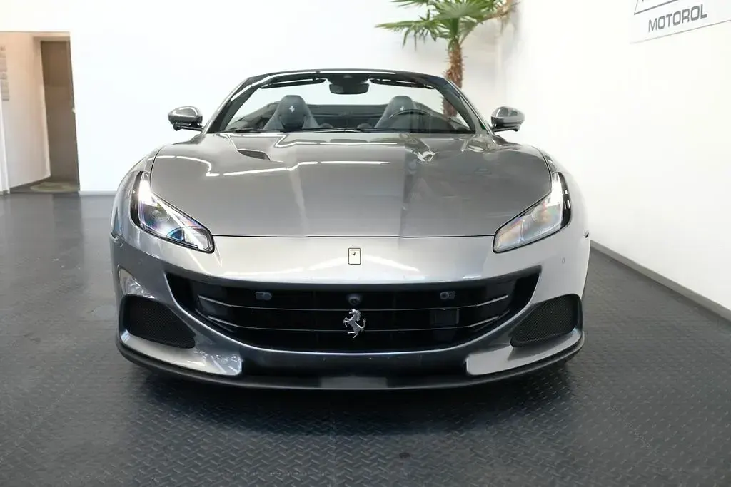 Gebraucht Ferrari Portofino 620 PS (456 kW) 2022 Grau Cabrio
