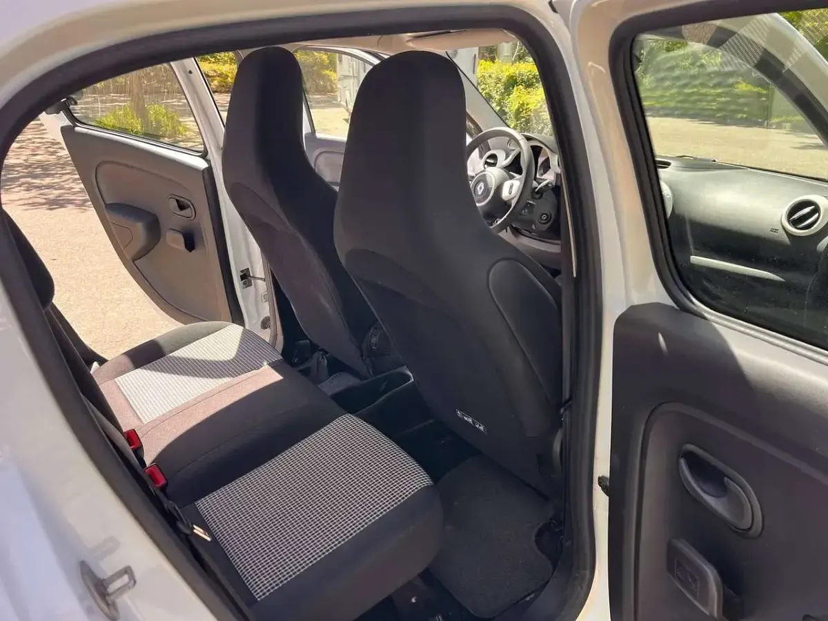 Gebraucht Renault Twingo Life 65 PS (47 kW) 2019 Weiß Kleinwagen