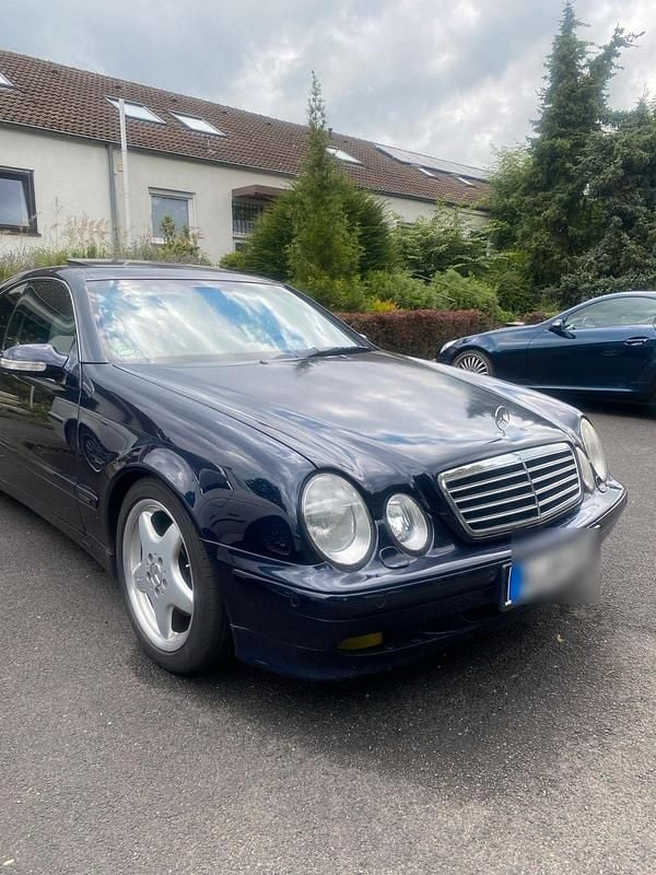 Blau Gebraucht 2000 Mercedes CLK320 Coupé | 3.599 € (Fairer Preis) - Bild 1/4