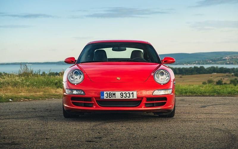 Gebraucht Porsche 911 Carrera S Sport 355 PS (261 kW) 2005 Rot