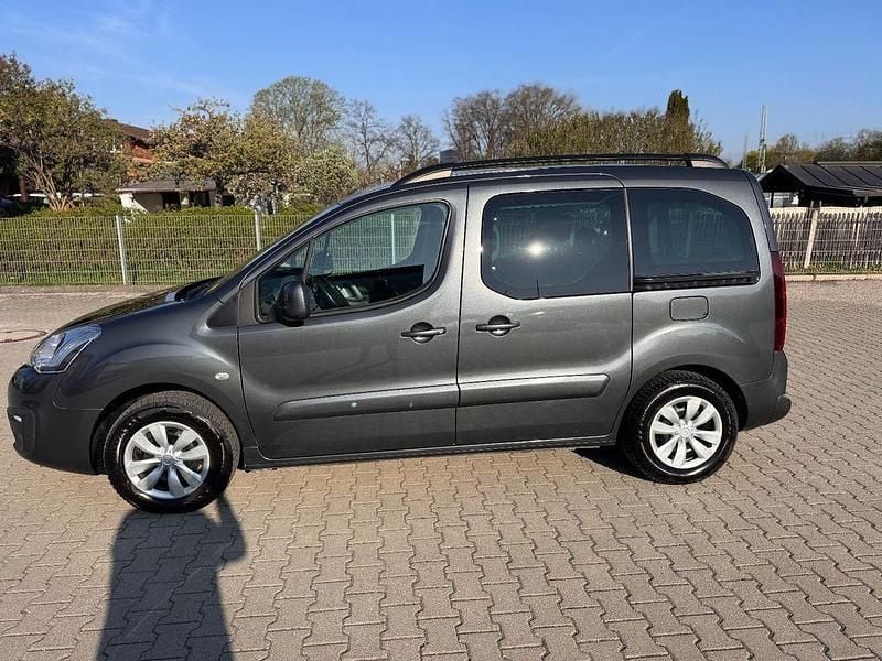 Second-hand Citroën Berlingo Shine 120 CP (88 kW) 2015 Gri Monovolum