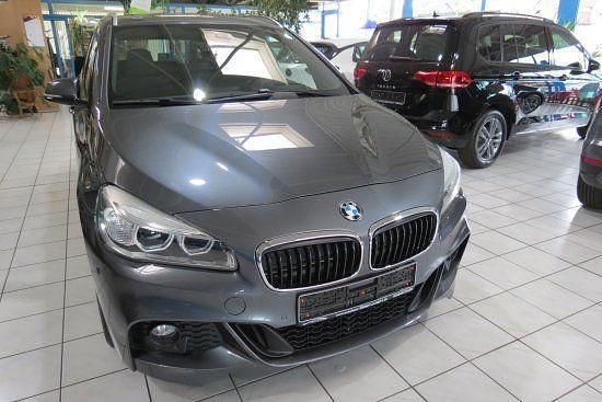 Grau Gebraucht 2015 BMW 225 Active Tourer Comfort Edition Van / Kleinbus | 17.460 € (Fairer Preis) - Bild 1/4