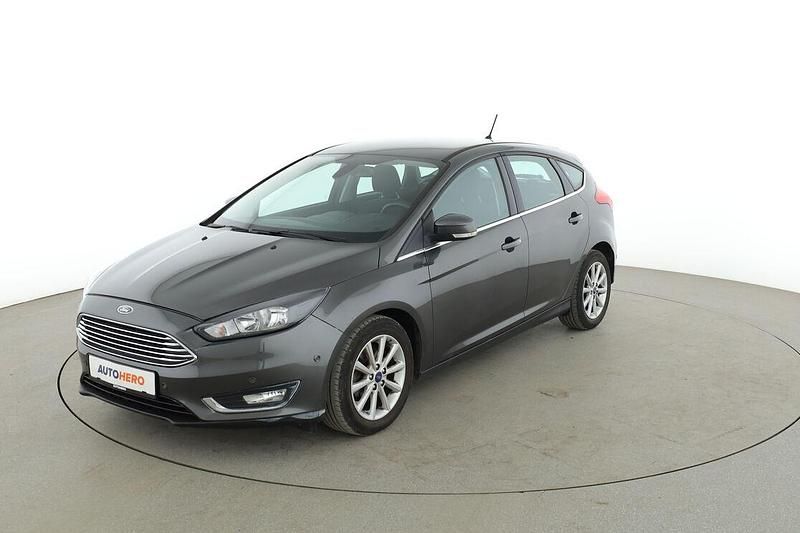 Gebraucht Ford Focus Titanium 125 PS (91 kW) 2016 Grau Limousine
