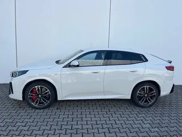 Gebraucht BMW X2 M Sport 170 PS (125 kW) 2025 Weiss SUV