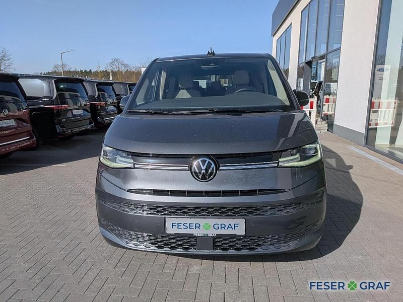 Second-hand VW Multivan Life 150 CP (110 kW) 2024 Gri Monovolum