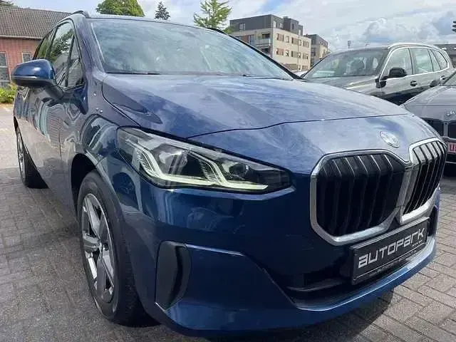Gebraucht BMW 218 Luxury Line 136 PS (100 kW) 2025 Phytonicblau Coupé