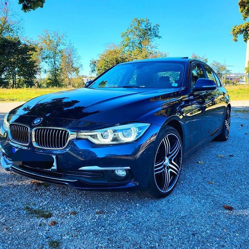 Gebraucht BMW 320 190 PS (139 kW) 2017 Blau Limousine