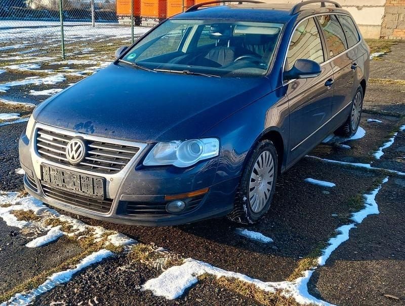 Blau Gebraucht 2009 VW Passat Trendline Limousine | 1.999 € (Superpreis) - Bild 1/4