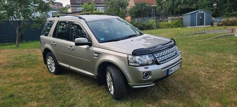 Beige Gebraucht 2013 Land Rover Freelander 2 HSE SUV | 12.000 € (Teuer) - Bild 1/4